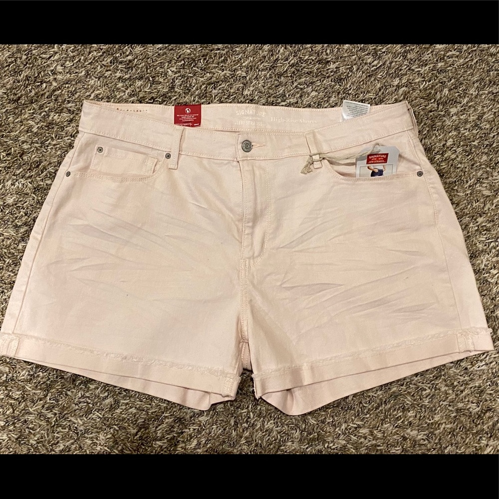 Levi Strauss women size 20 light pink shorts